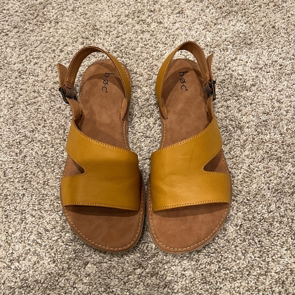 b.o.c tan Sandals